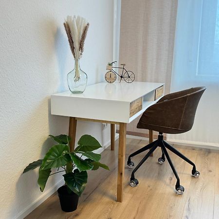 3 Zimmer Apartment, 90 Qm, Ruhig Und Zentrumsnah, Max 6 Pers, 15 Qm Balkon , Private Garage, Internet 1000 Mbit Sindelfingen Exterior foto
